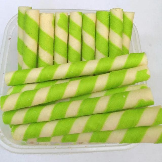 Pandan Wafer Roll